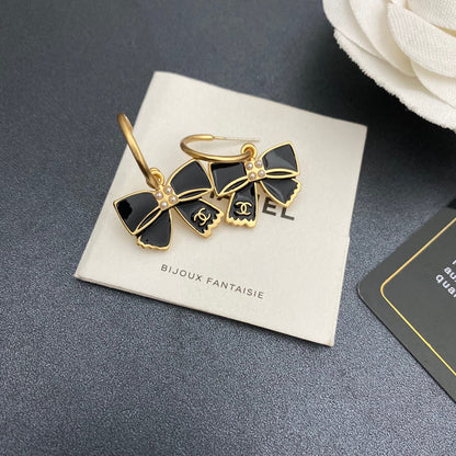 Pendientes bonitos con lazo