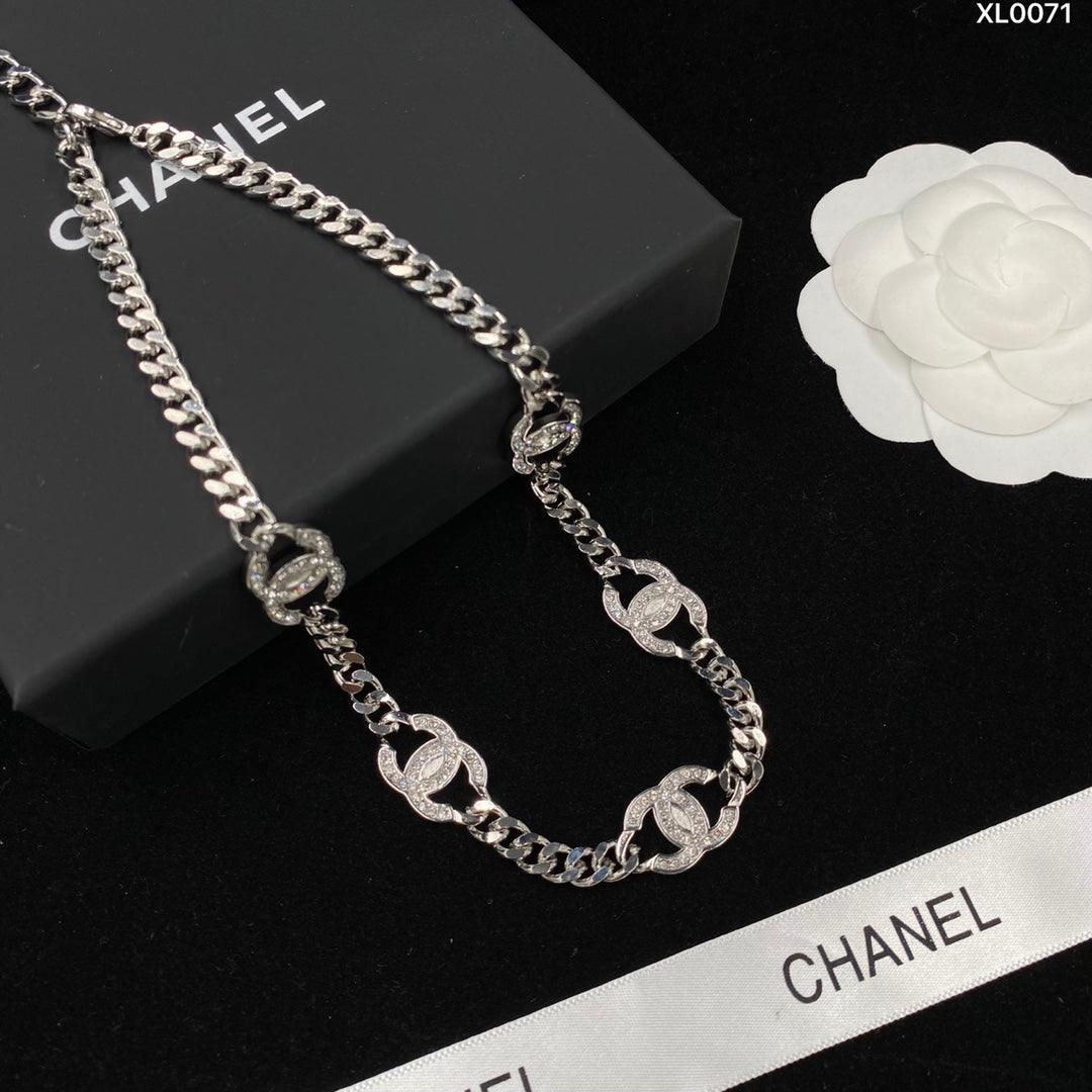Collier Zircon Double C