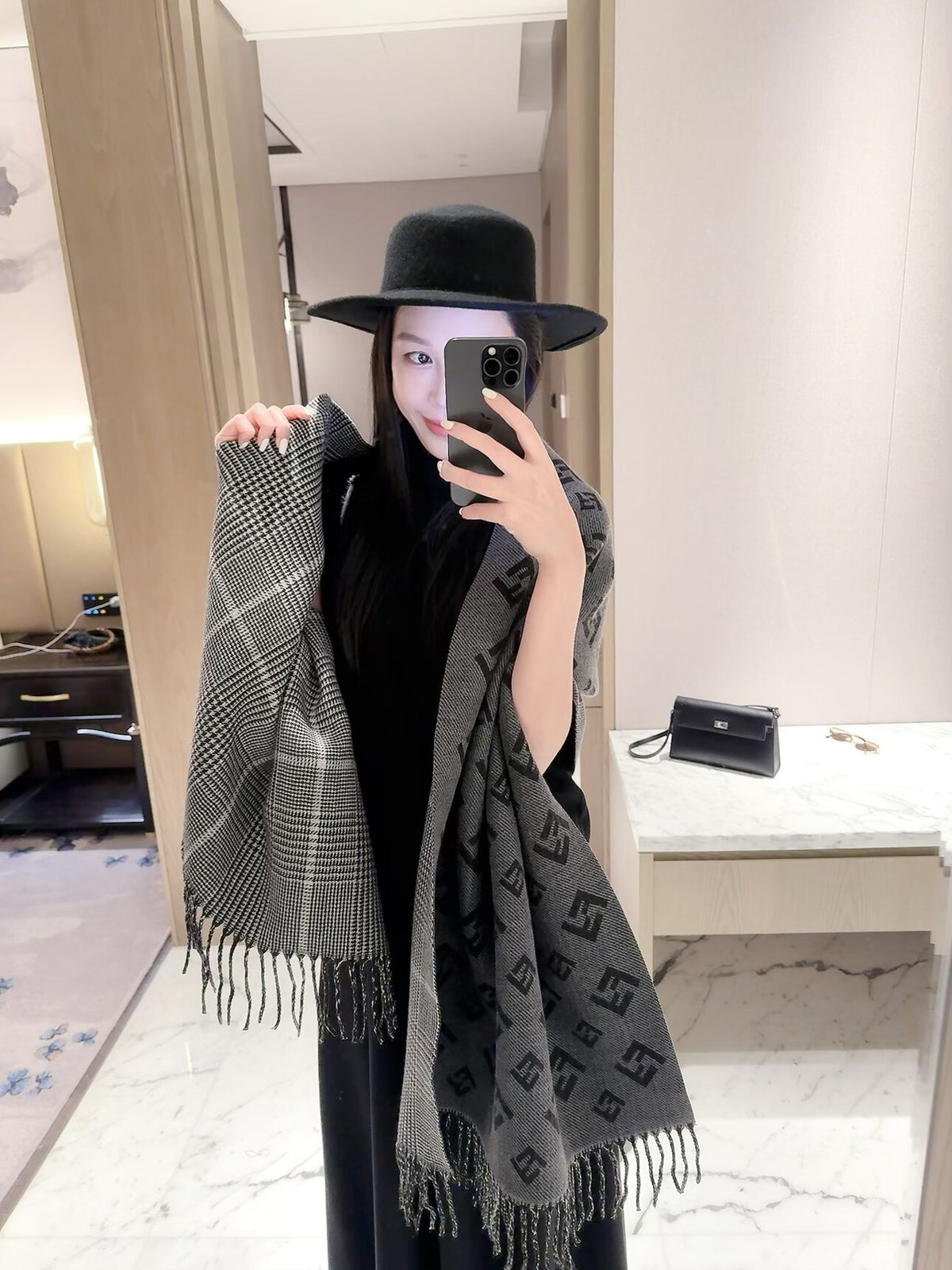 ✨ 2026 New Double-Sided Cashmere Scarf – Two Patterns, Two Styles 💥
