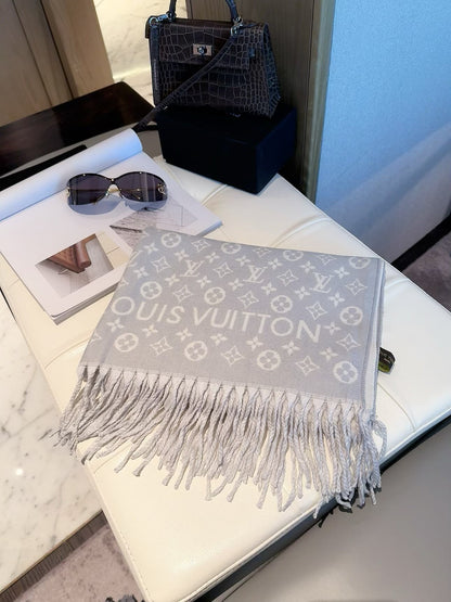 ✨ 2026 New Classic Heritage Jacquard Cashmere Scarf – Timeless Quiet Luxury