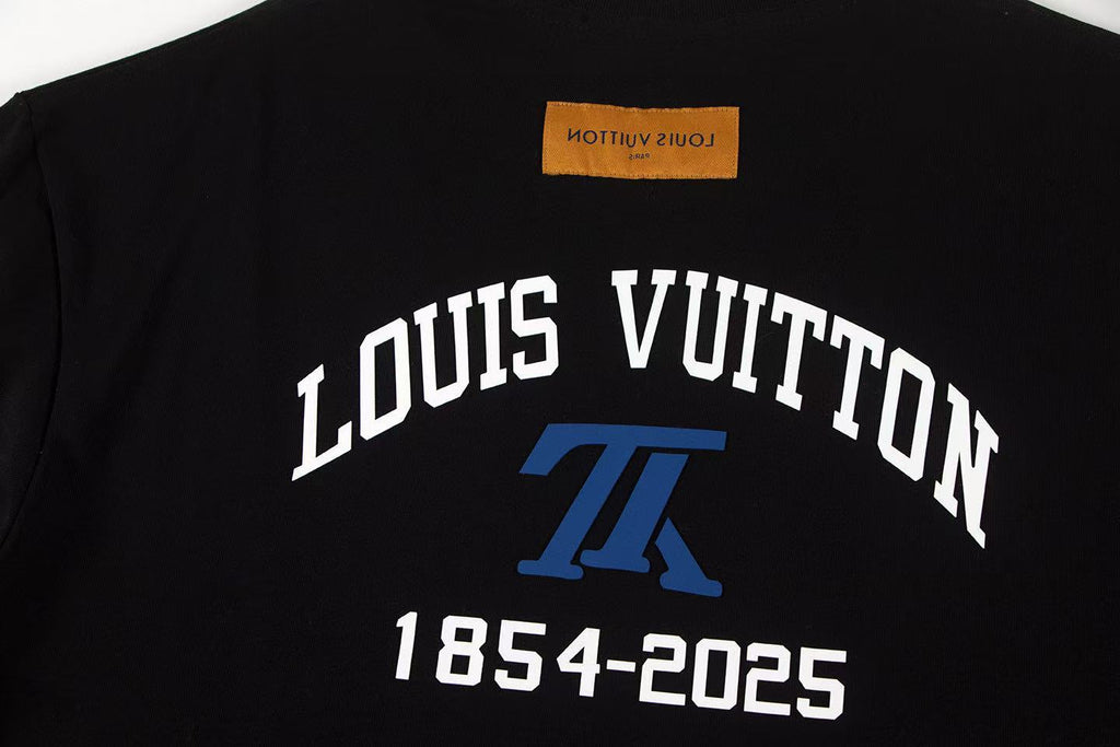 Three-dimensional printed t-shirt