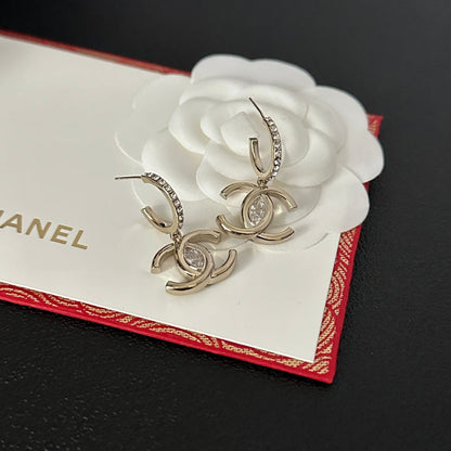 Pendientes de strass en tono plateado