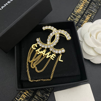 Letras con broche de borla