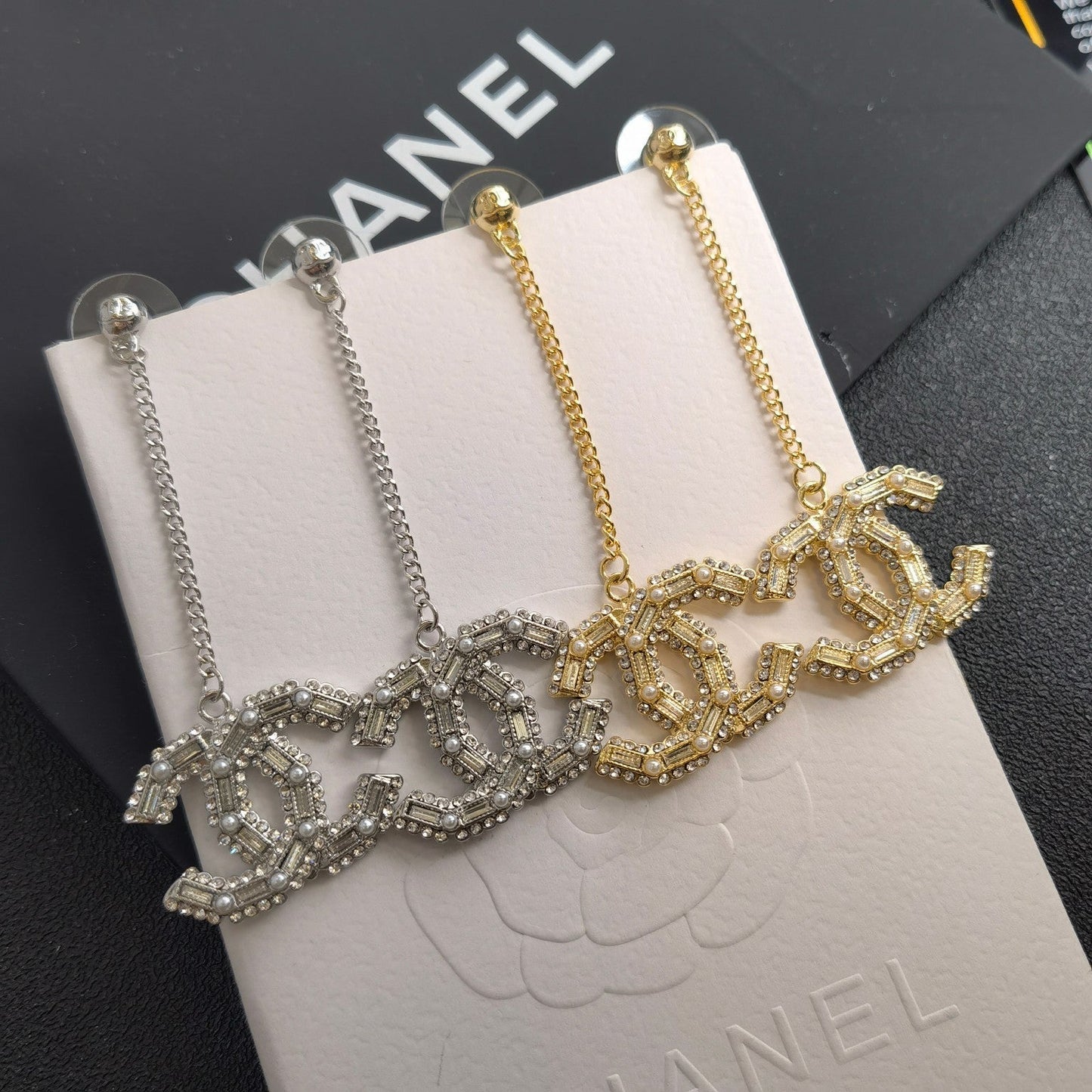 Pendientes Clásicos de Cristal Brillante en Gota