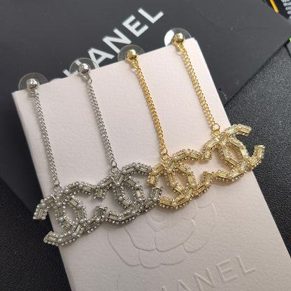 Pendientes Clásicos de Cristal Brillante en Gota