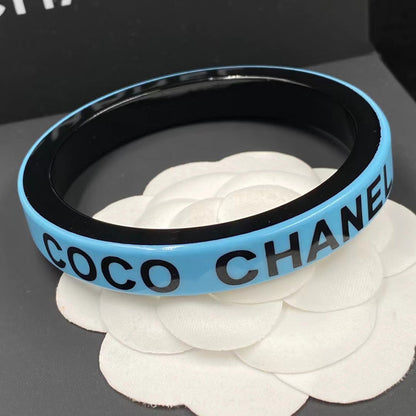 Bracelet en acrylique 5 Couleurs Tempérament