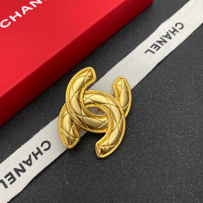 Broche à motif losange