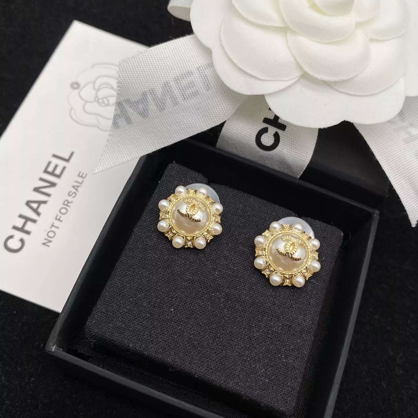 Pendientes redondos de perlas suaves