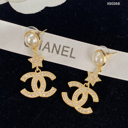 Boucles d'oreilles lettre étoile en zircon étincelant