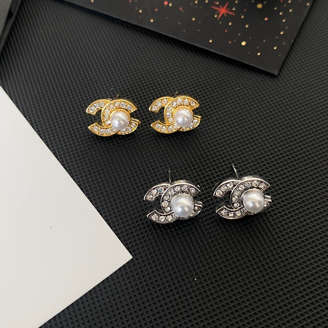 Aretes retro de perlas mini