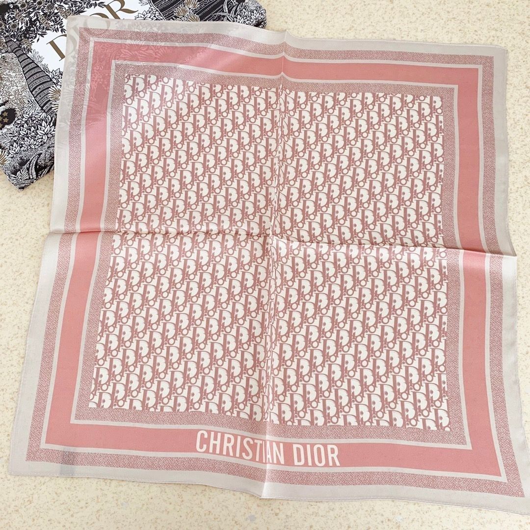 Foulard carré en soie gaufrée rétro mode
