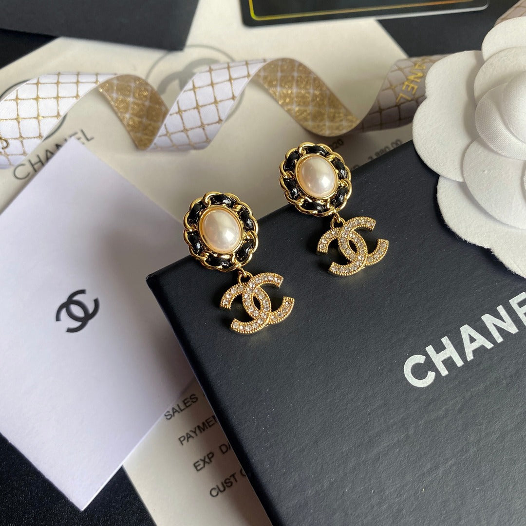 Pendientes Colgantes con Letras de Perlas y Circonitas Vintage