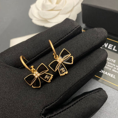 Pendientes bonitos con lazo