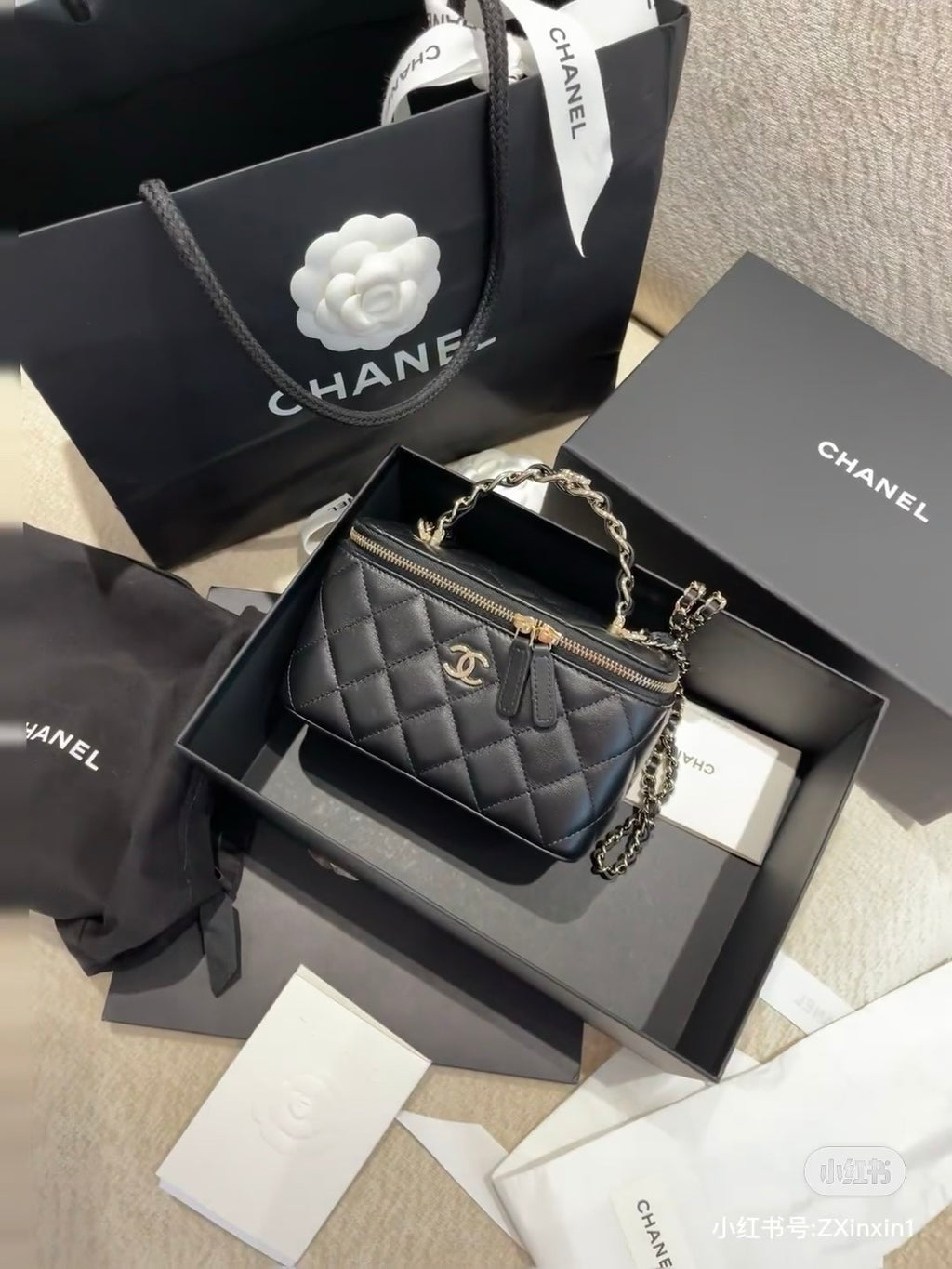 Black Quilted Mini Box Bag | Black & Gold 🖤