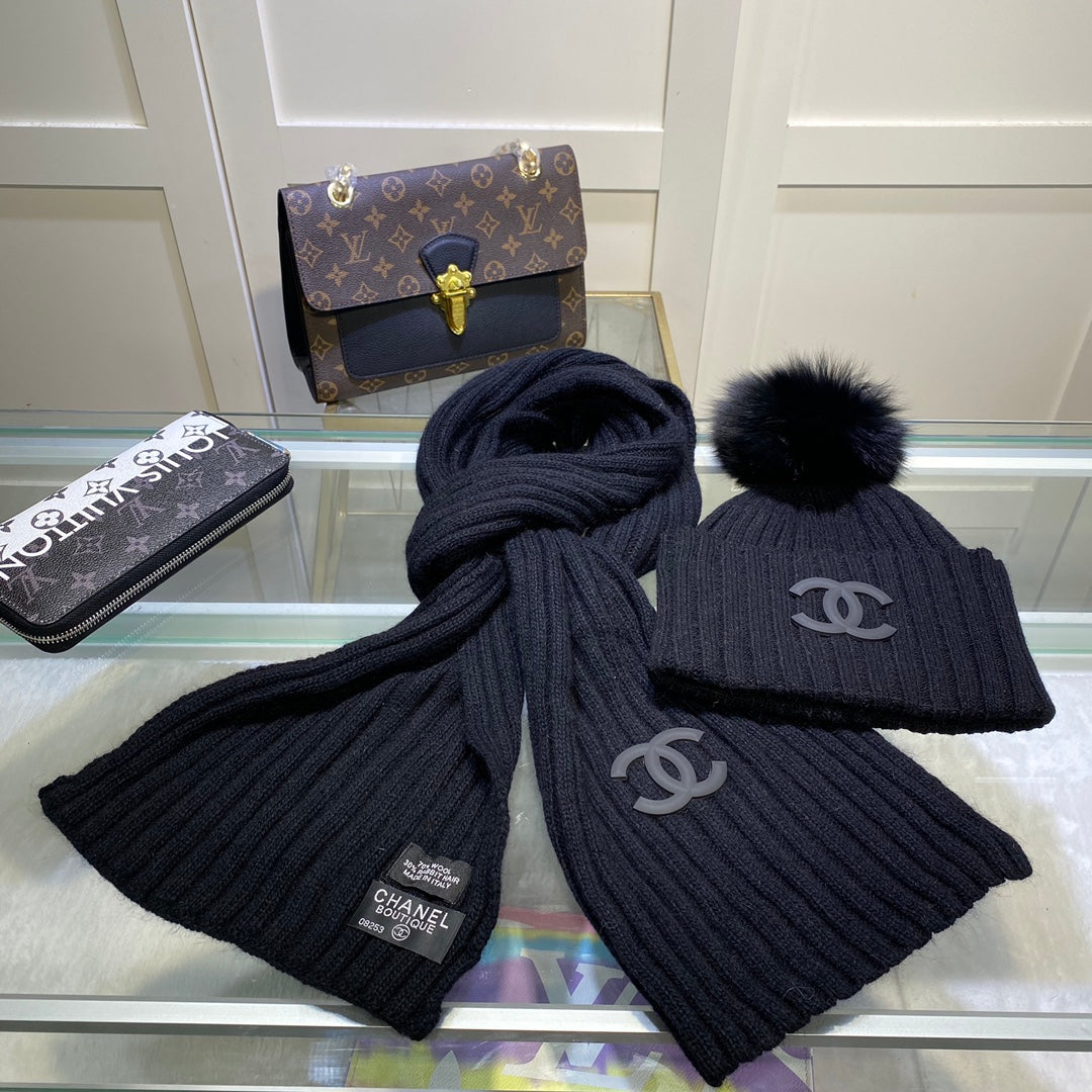 Ensemble Bonnet et Écharpe Tricotés Verticaux Élégants