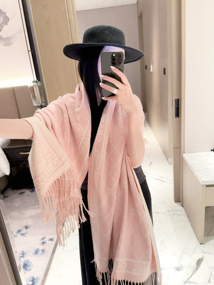 ✨ 2026 New Diamond Jacquard Cashmere Scarf – Soft, Elegant & Luxurious