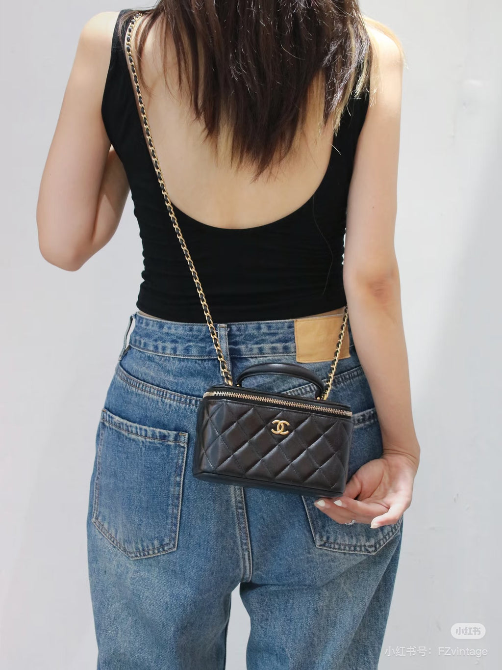 Black Quilted Mini Box Bag | Black & Gold 🖤