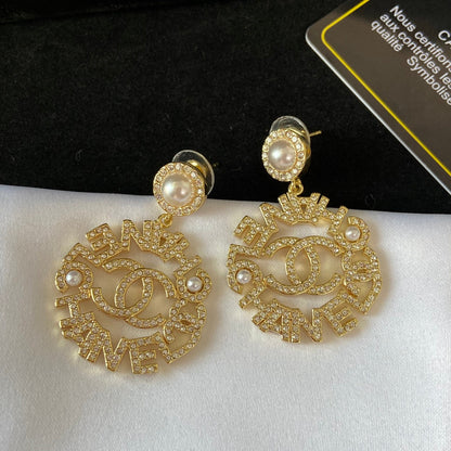 Boucles d'oreilles en diamant rond Lettres Tempérament