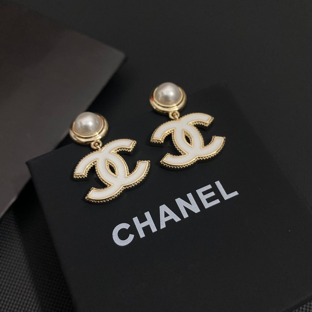 Boucles d'oreilles en époxy nacré Tempérament
