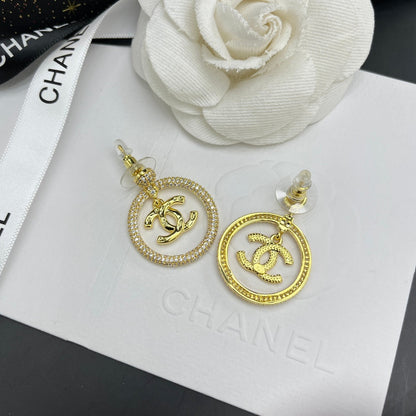 Pendientes de aro con colgante de diamante