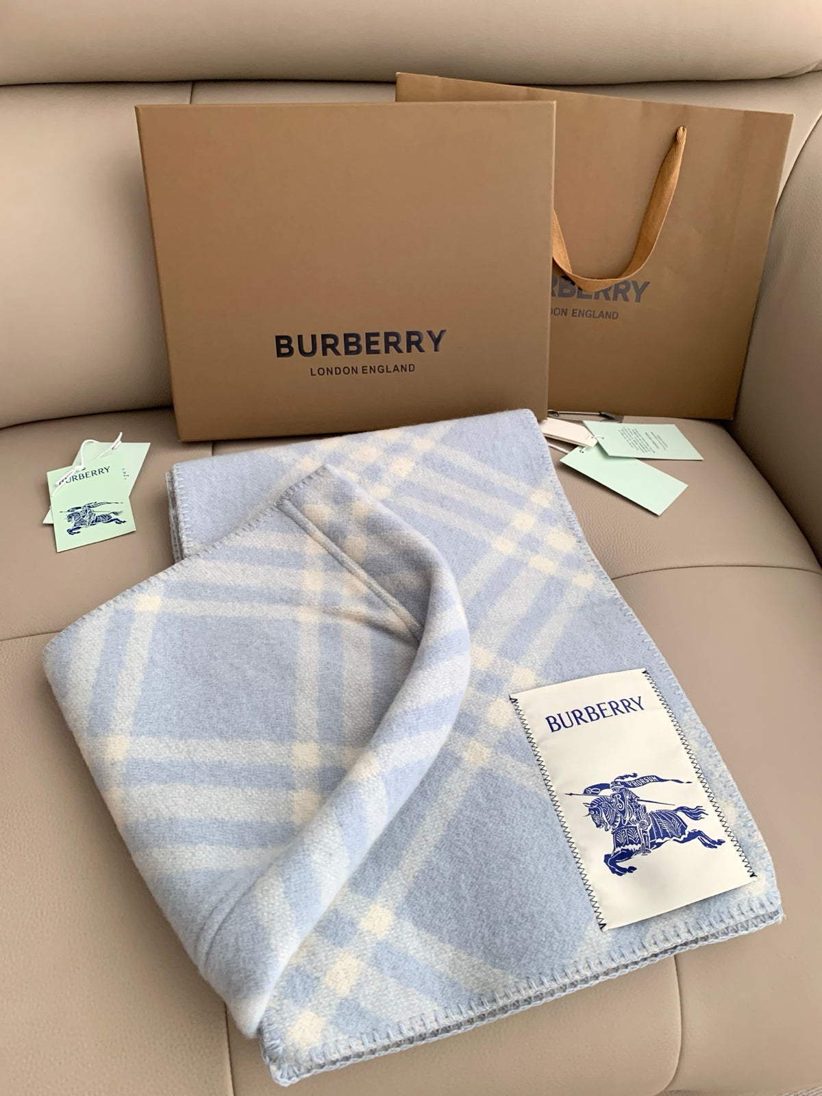 ✨ In Stock | 2025 New Year Hooded Checkered Wool Shawl – Elegant Blanket-Style Wrap