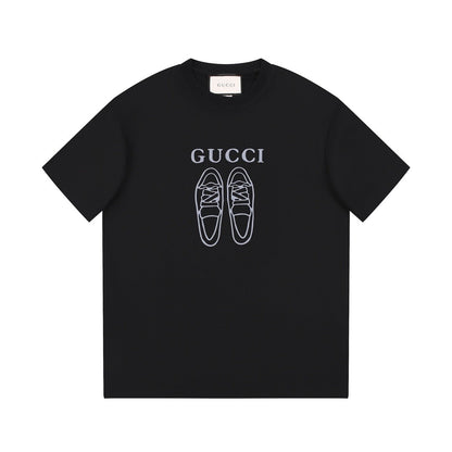 T-shirt imprimé chaussures