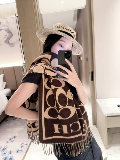 2026 New Classic Letter Pattern Cashmere Scarf ✨ Soft Thick Cashmere, Versatile Scarf & Wrap