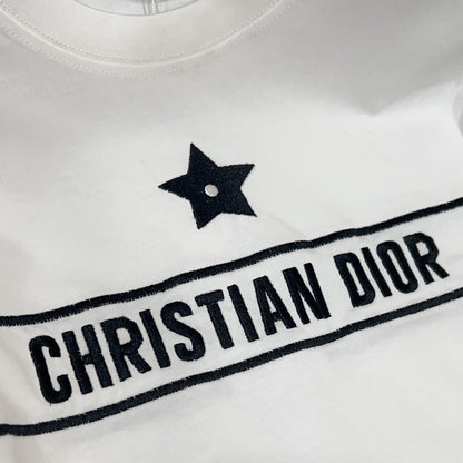 T-shirt femme avec lettres brodées étoilées