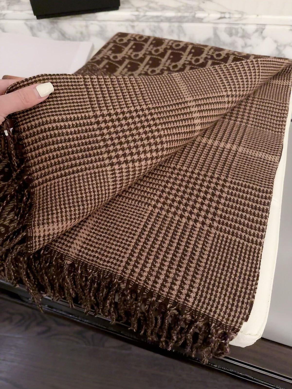 ✨ 2026 New Double-Sided Cashmere Scarf – Two Patterns, Two Styles
