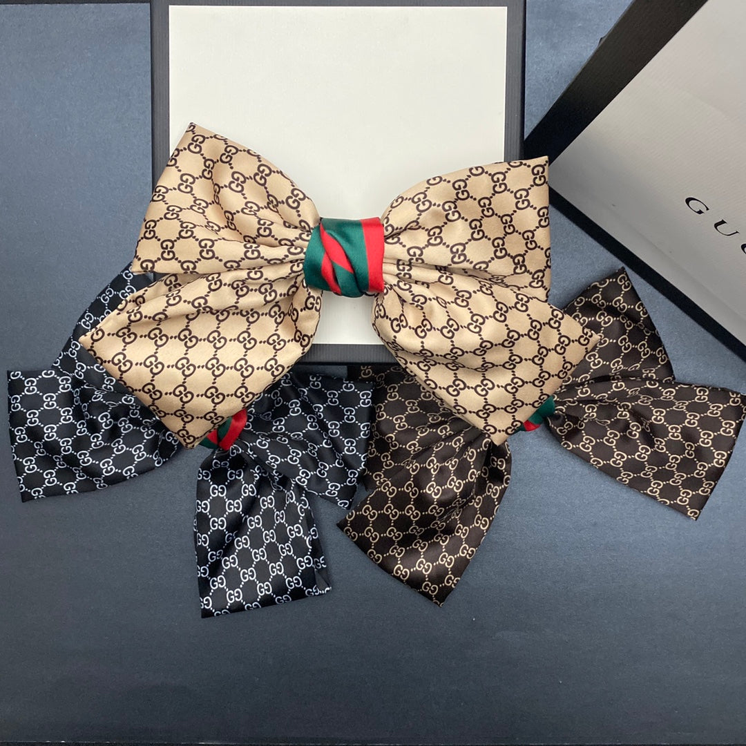 Pince à cheveux Monogram Bow