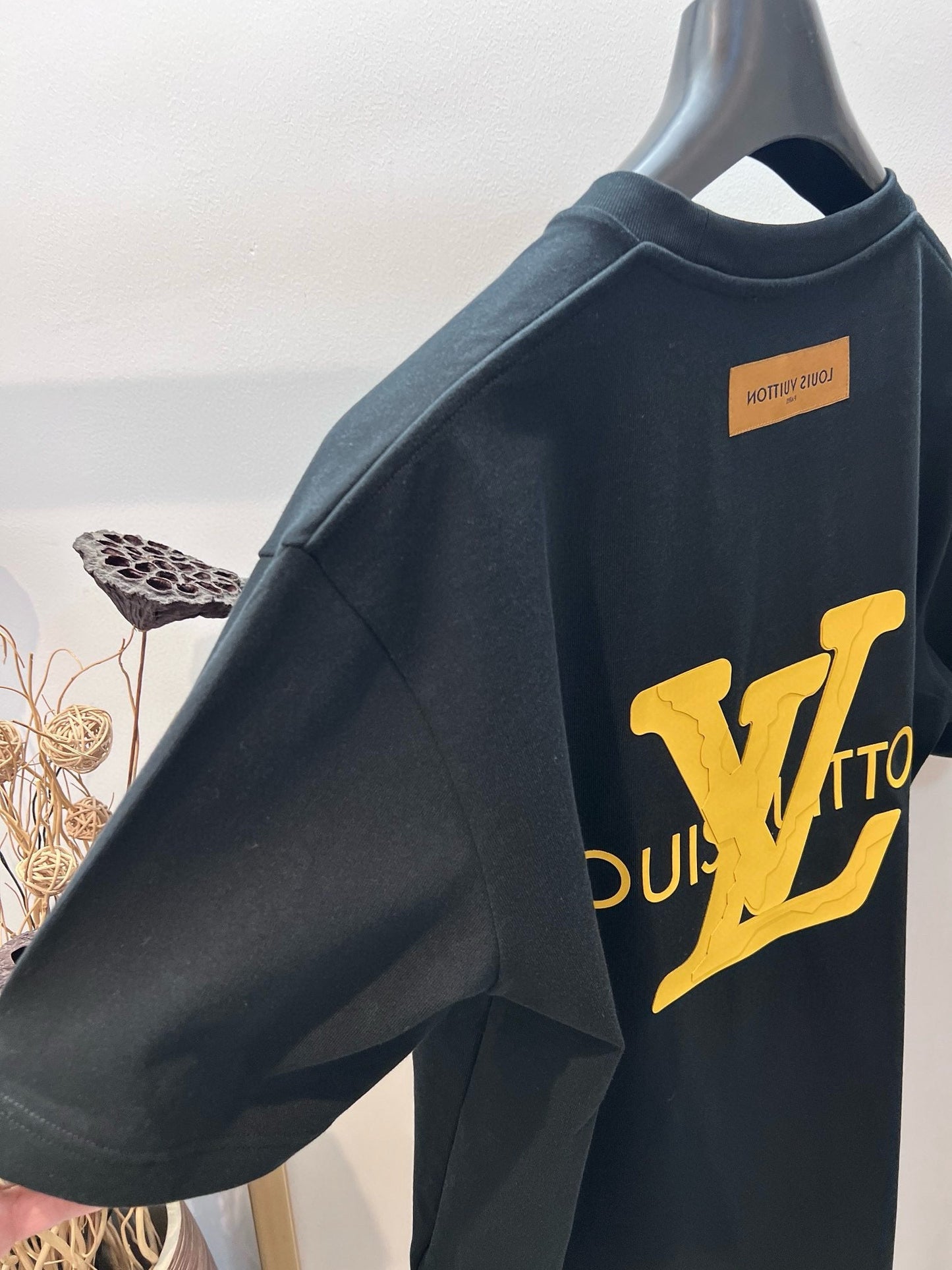 Nouveau t-shirt de broderie classique