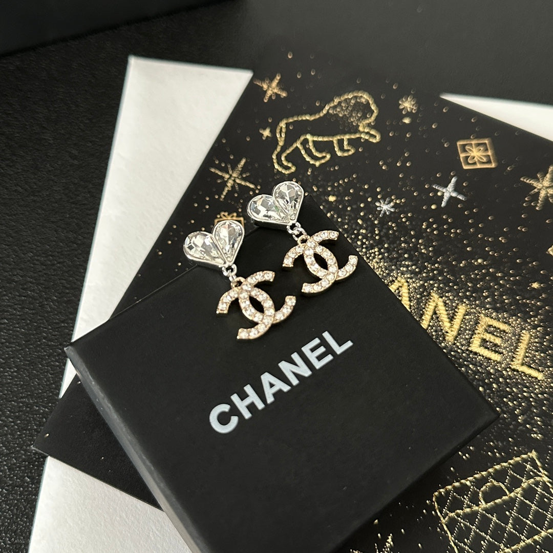Boucles d'oreilles en diamant en forme de cœur
