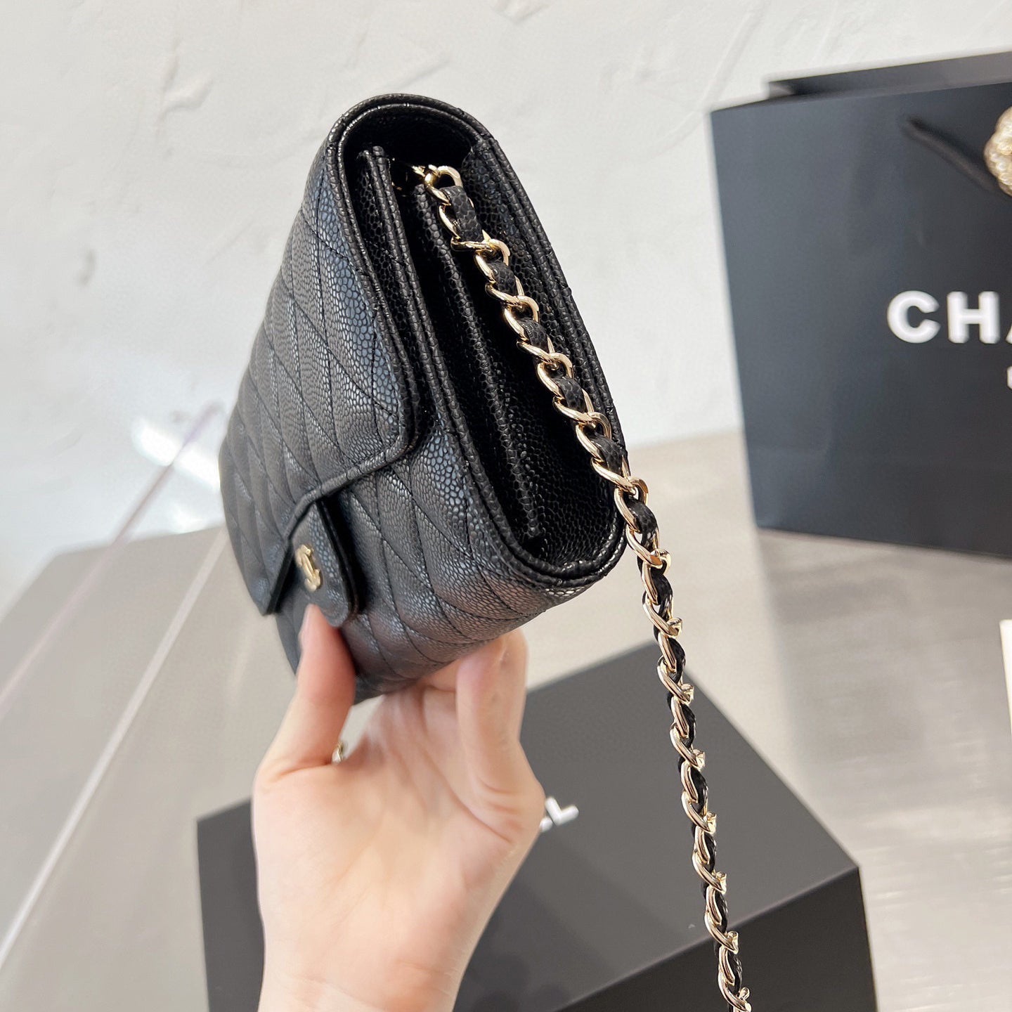 Bolso clásico de cadena pequeña