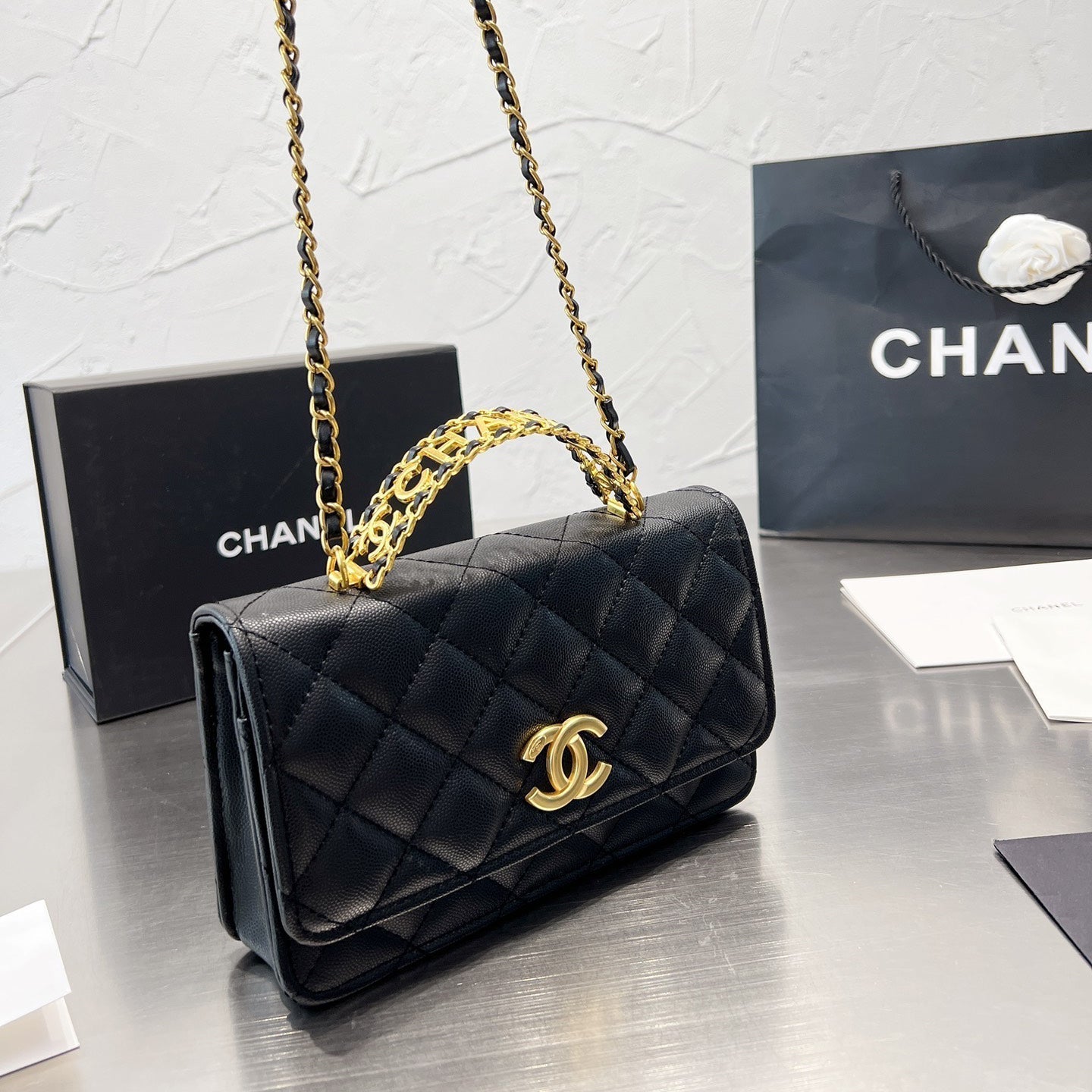 Sac à Bandoulière en Cuir avec Chaîne "Fashion Square"