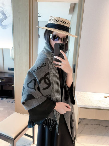 2026 New Double-Sided Cashmere Scarf – Playful Vintage Feminine Style