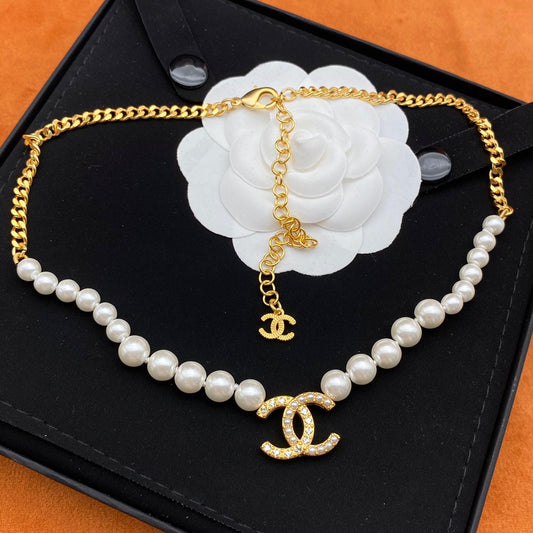 Collier de perles à points de chaînette créatifs