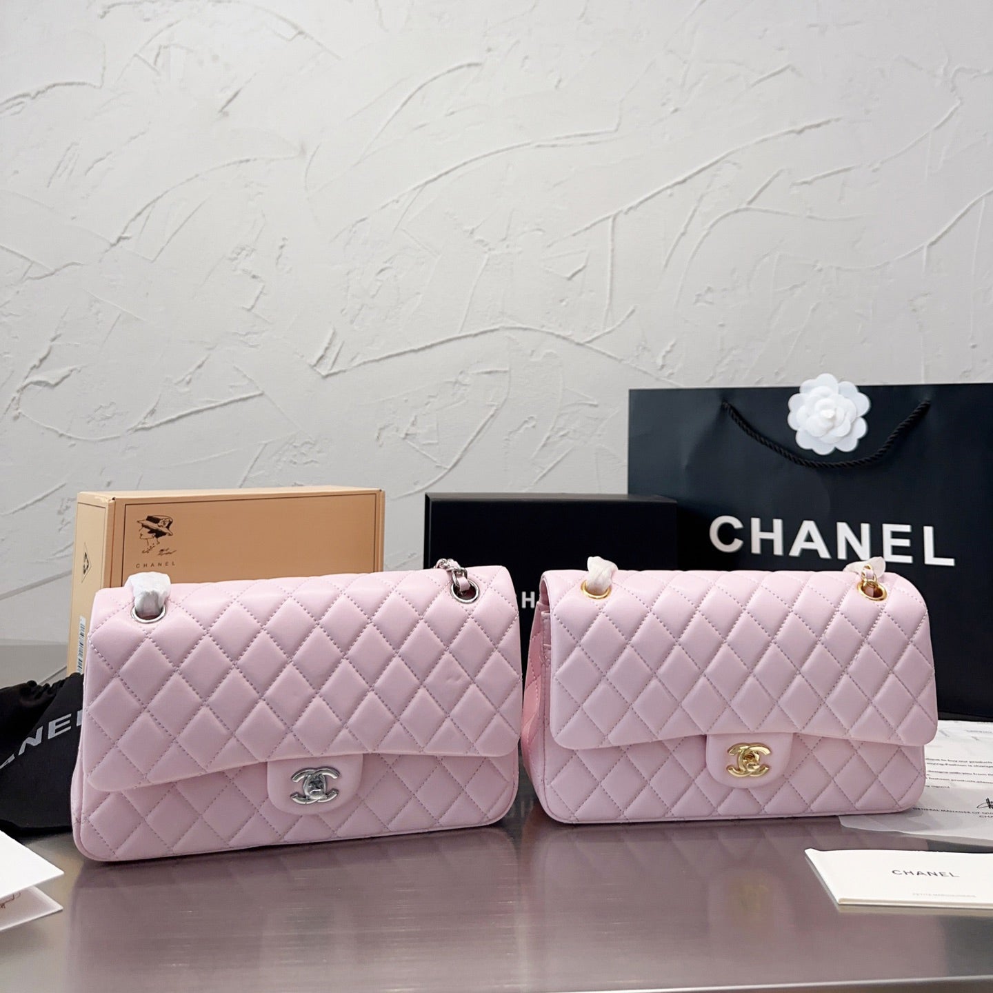 Bolso clásico de solapa de cuero