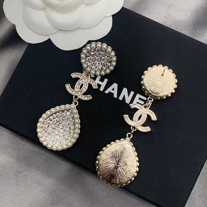 Pendientes de perlas con diamantes completos
