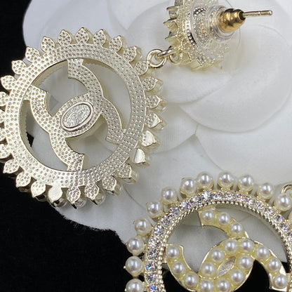 Pendientes de Perlas y Diamantes con Temperamento