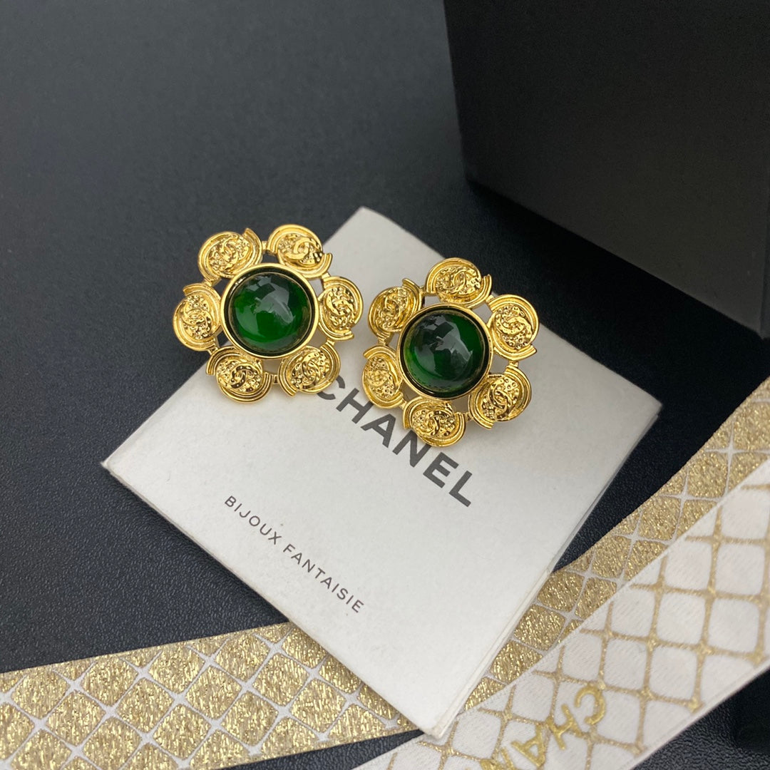 Nuevos pendientes de esmeraldas