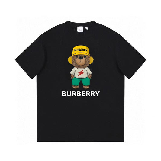 Camiseta con estampado de oso de dibujos animados