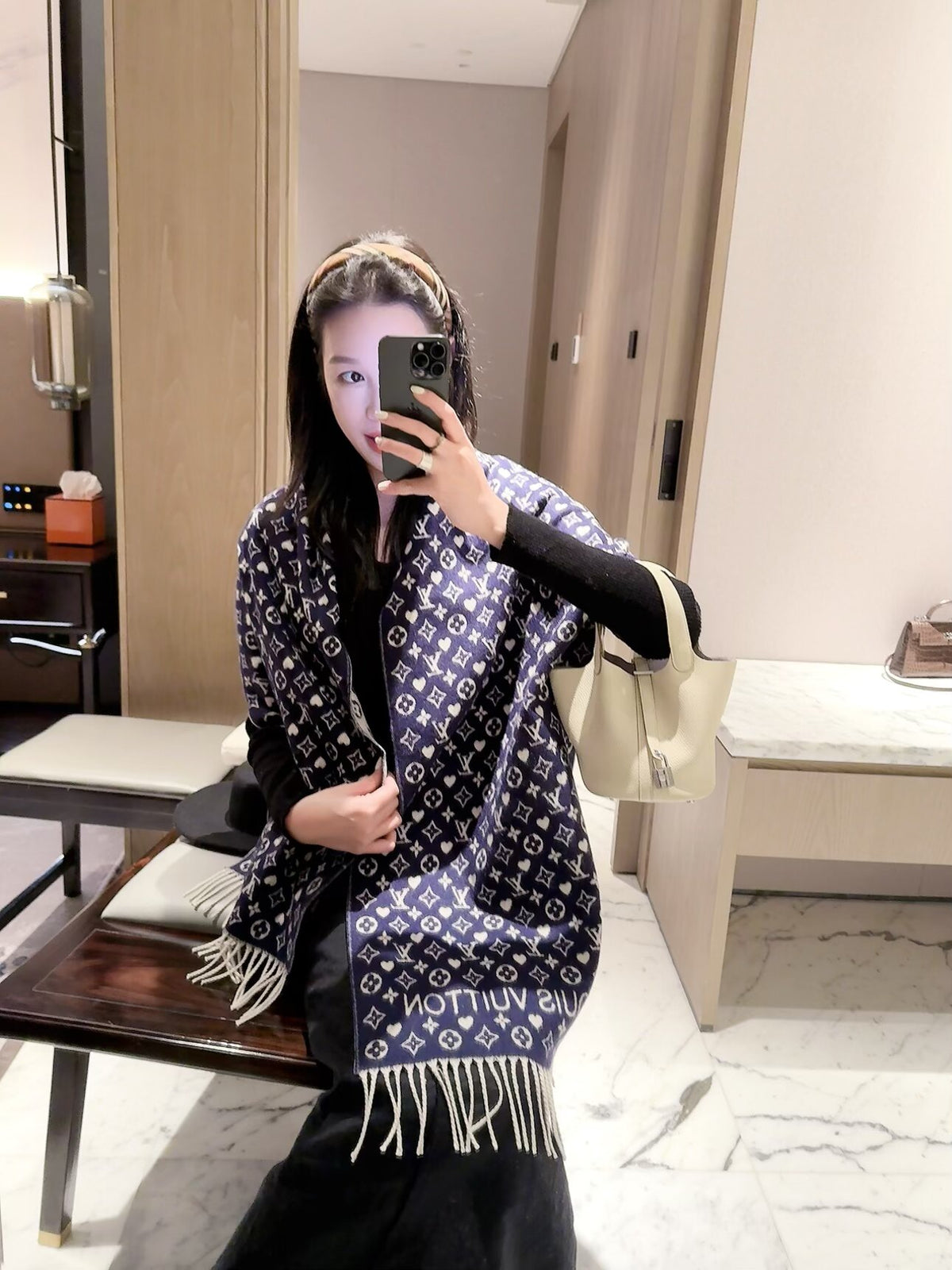 2026 New Heart Jacquard Cashmere Scarf – Sweet & Refined Winter Style