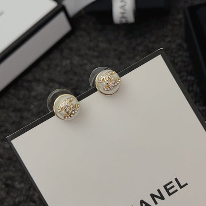 Pendientes de botón de oro Pearly Whi