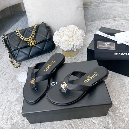 Chanclas sencillas de moda
