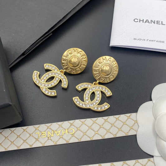 Pendientes colgantes de letras de diamante con temperamento