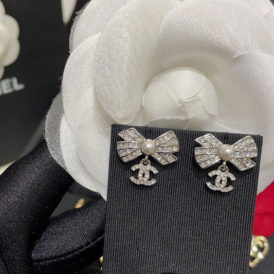 Pendientes de Lazo con Circonitas Brillantes