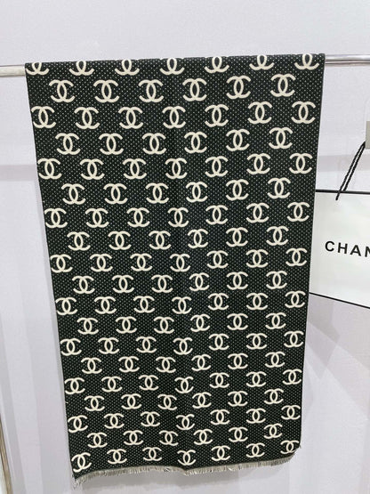 Bufanda pequeña jacquard con logo de temperamento y borde roto