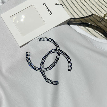 T-shirt d'été orné de strass