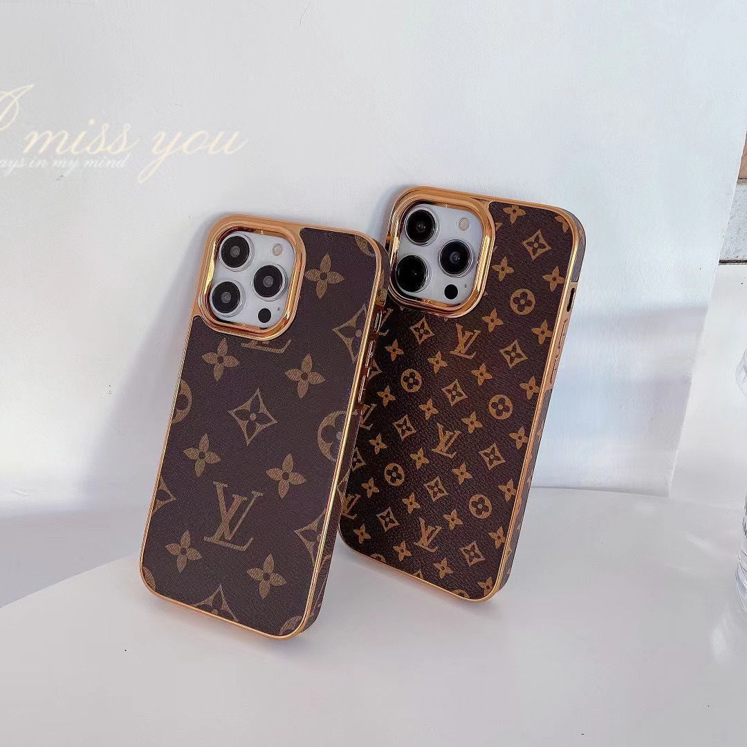 Étui en cuir monogrammé à cadre métallique