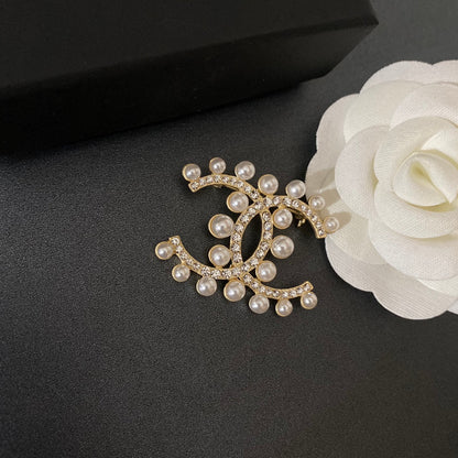 Broche de mode classique